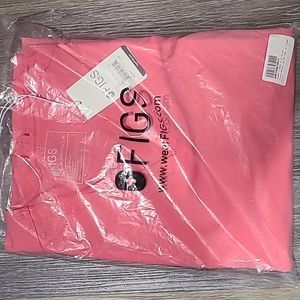 Figs neon pink casma three-pocket top